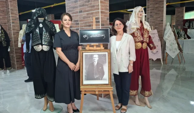 Beypazarı Kadınlar Lokali'nde düzenlenen yıl sonu el sanatları sergisinden bir görünüm