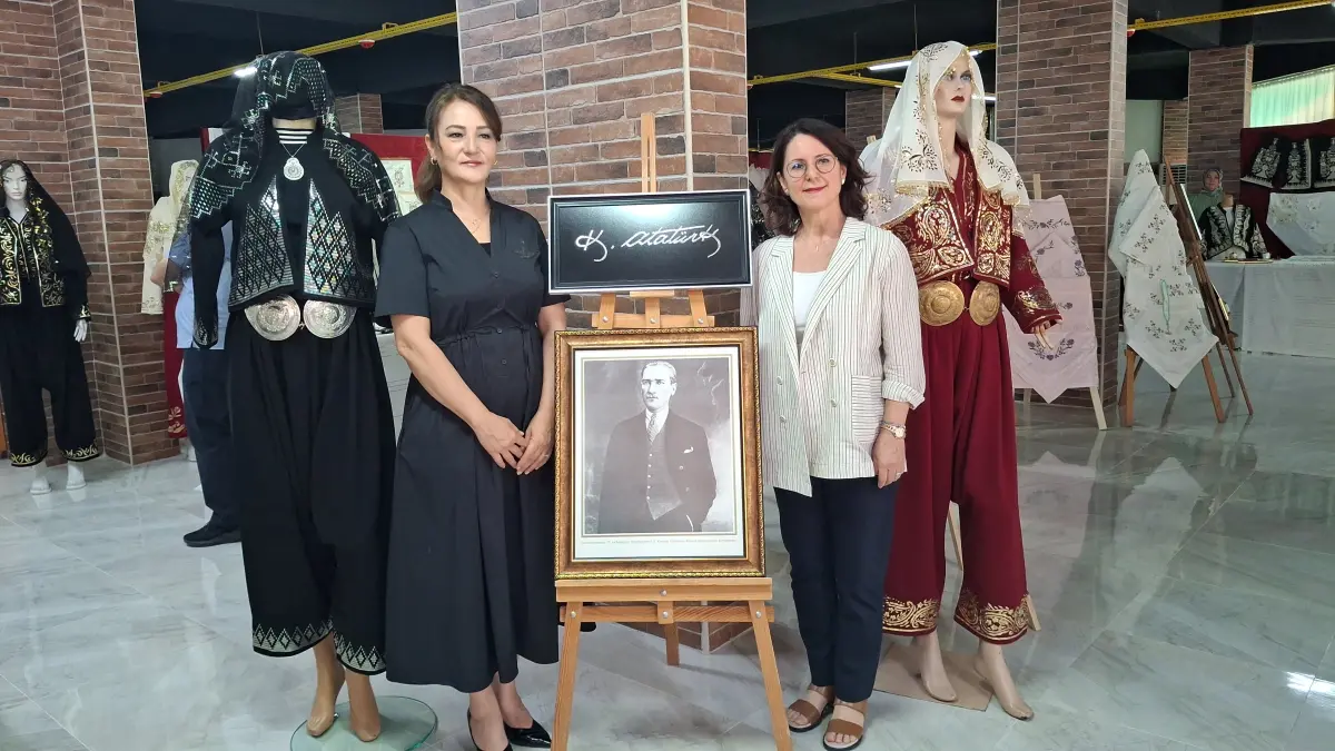 Beypazarı’nda Kadınların El Emeği Göz Nuru Sergisi Açıldı: El Becerileri Göz Kamaştırıyor