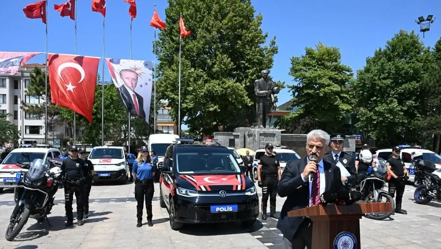 Düzce’de Hayırseverler Polis Teşkilatına Güç Kattı: 24 Yeni Araç Bağışlandı