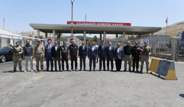 Vali Mustafa Masatlı, Suriyeli sığınmacıların gönüllü geri dönüş süreçlerini yerinde inceliyor.