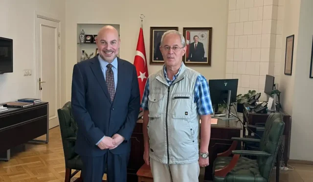 Türkiye'nin Riga Büyükelçisi Ahmet Cemil Miroğlu, Letonya-Türkiye ilişkileri hakkında açıklamalarda bulunuyor.