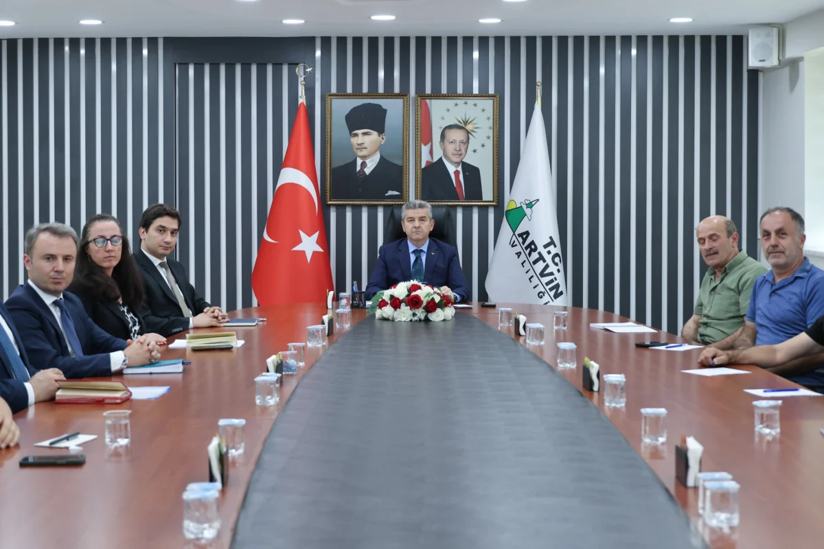 Artvin Valisi Ergün’den Muhtarlara Kırsal Kalkınma Vurgusu: Sorunlar Masaya Yatırıldı