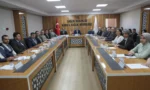 Kars Valisi Ziya Polat, bağımlılıkla mücadele kurulu toplantısında konuşma yapıyor