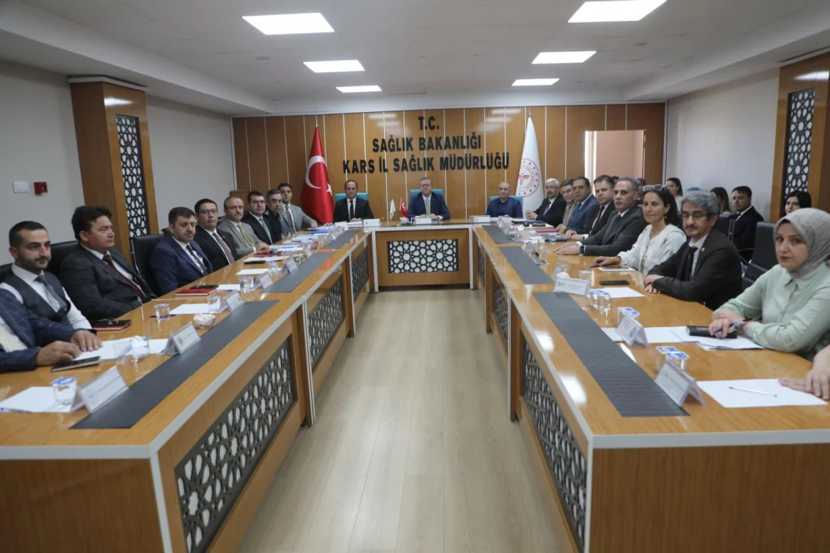Kars’ta Bağımlılıkla Mücadele Masaya Yatırıldı: Vali Polat’tan Kararlı Açıklamalar