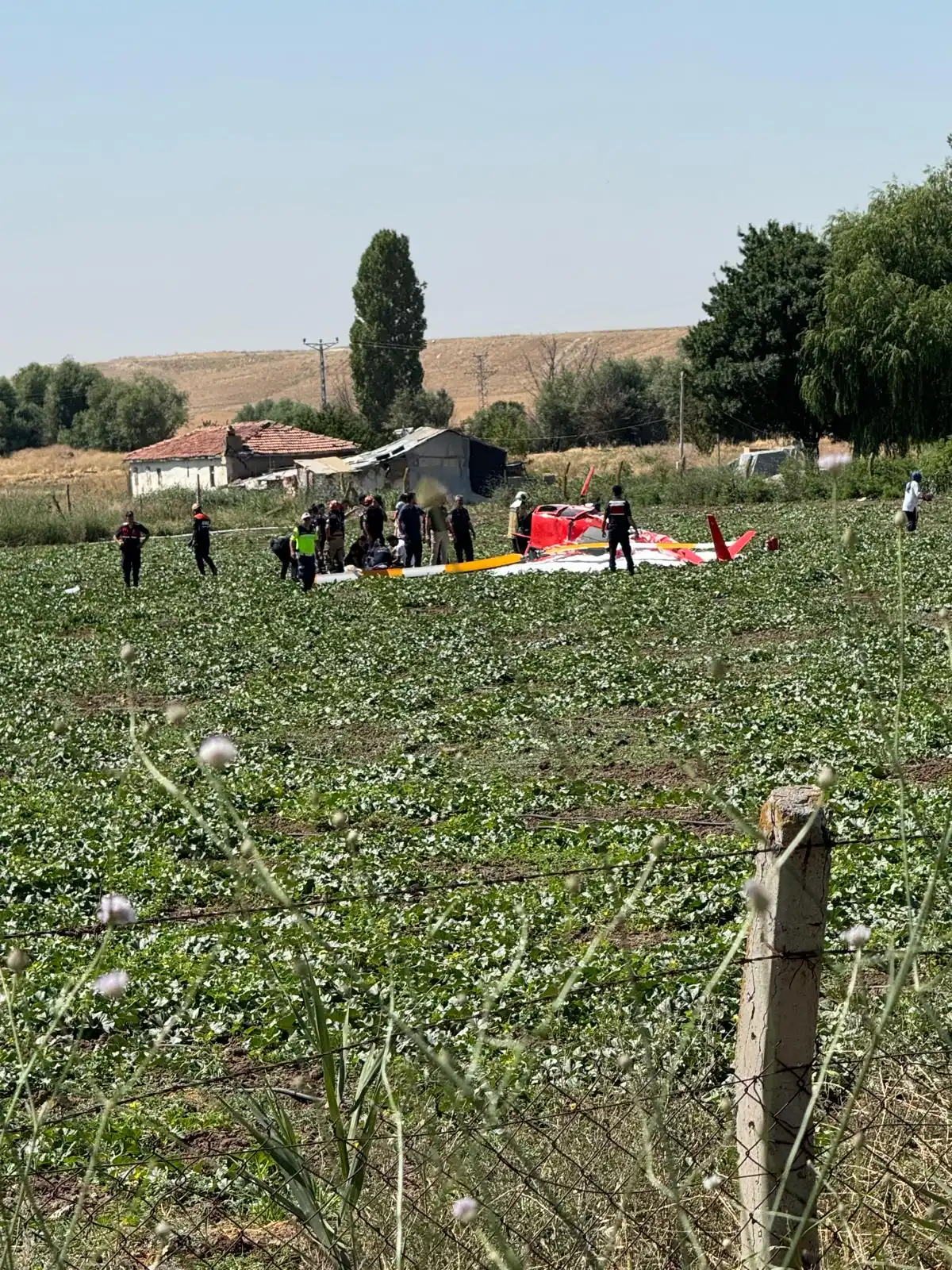 Ankara’da Eğitim Helikopteri Düştü: 1 Pilot Hayatını Kaybetti, 1 Personel Yaralı