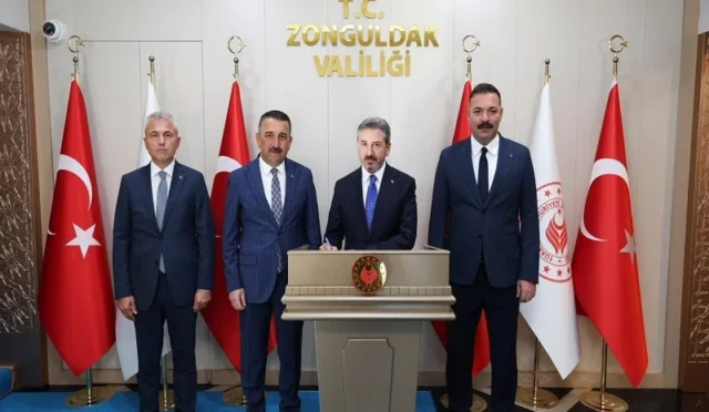 Çalışma Bakan Yardımcısı Ahmet Aydın, Zonguldak Amelebirliği'nin 103. kuruluş yıl dönümü etkinliklerinde.