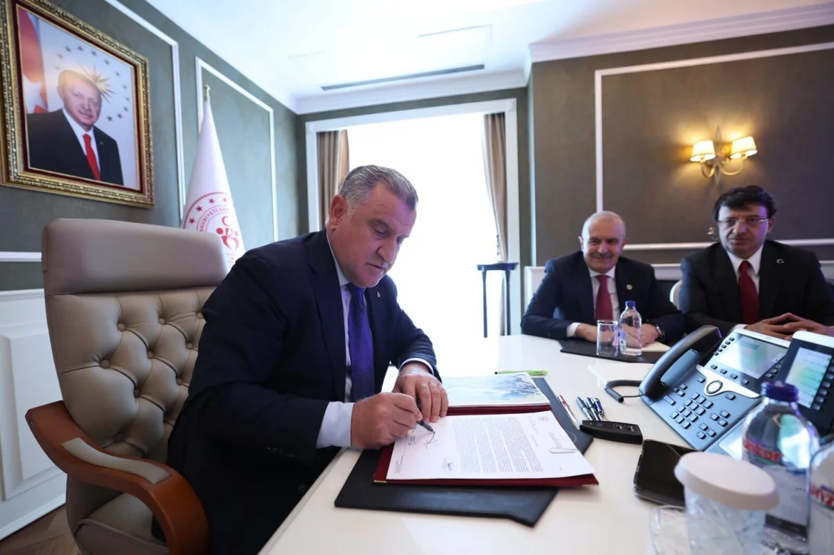 Van’a 20 Bin Kişilik Dev Stadyum ve Yaşam Kompleksi Geliyor: İmza Töreniyle Başladı
