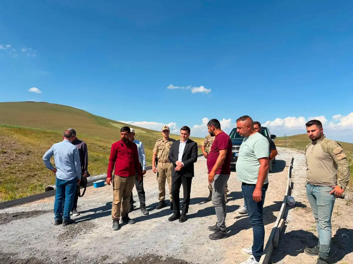 Digor Kaymakamı Zengin’den Beton Yol İncelemesi: Kırsal Altyapı Güçleniyor