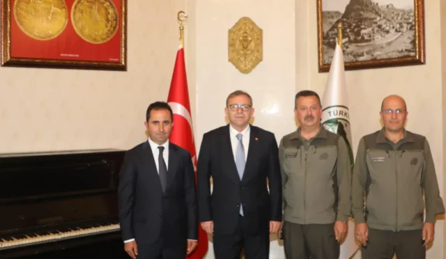 Kars'ta doğa koruma projeleri kapsamında Vali Ziya Polat'ın katılımıyla gerçekleşen toplantıdan bir kare.