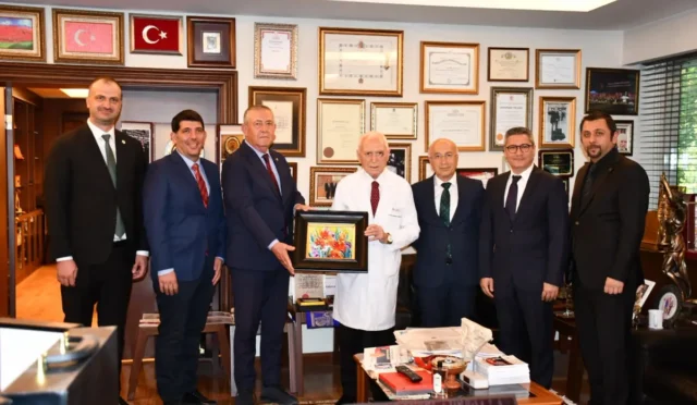 Prof. Dr. Mehmet Haberal, Anadolu OSB yöneticileriyle bir araya geldi.