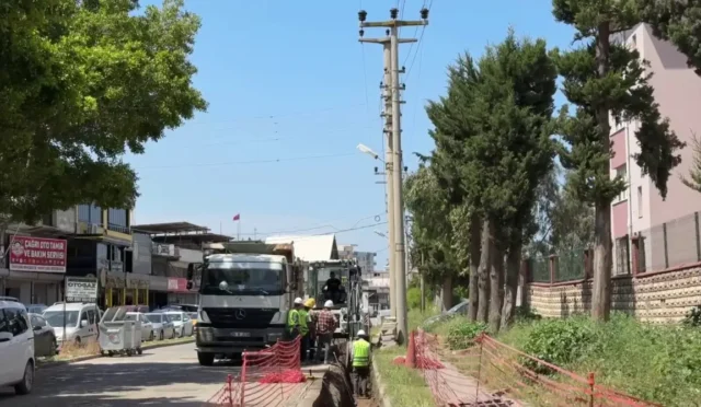 İskenderun'da enerji hatlarının yer altına alınması çalışması