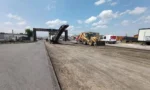 Kars Organize Sanayi Bölgesi'nde sıcak asfalt yol yapım çalışmaları