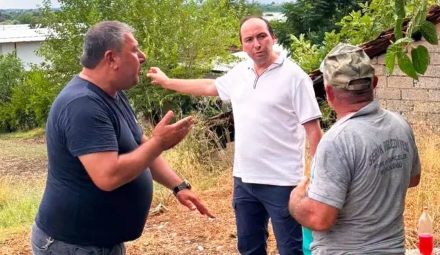 Serik'te fırtına ve hortumun ardından belediye ekiplerinin hasar giderme ve temizlik çalışmaları