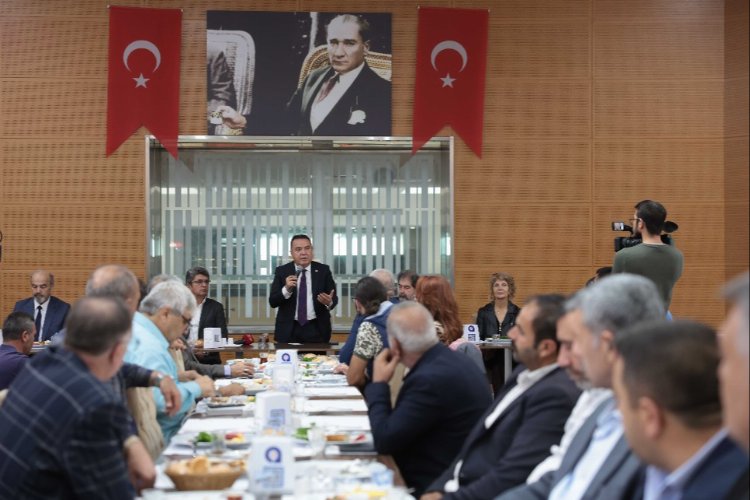 Muhittin Böcek’ten adaylık sinyali