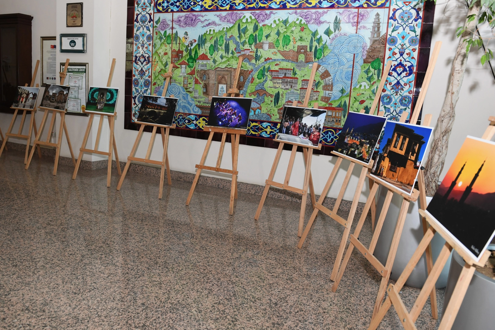   Osmangazi’de Dünya Fotoğrafçılık Günü Sergisi açıldı