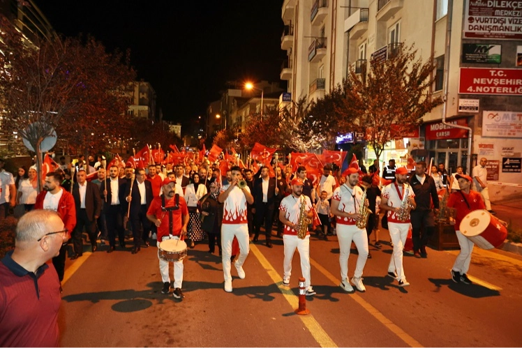 Nevşehir’de 30 Ağustos için renkli ‘Fener Alayı’