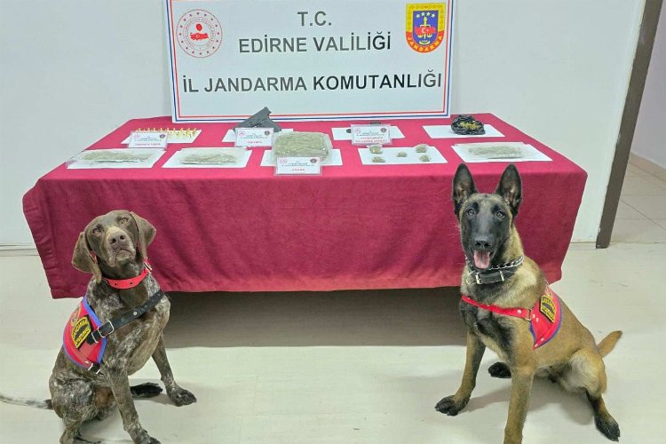 Edirne’deki operasyonda uyuşturucu madde tabanca ve fişek ele geçirildi