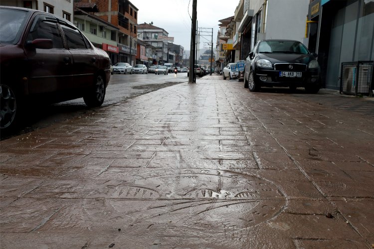 Sakarya Akyazı’da Ada Caddesi’ne yeni çehre