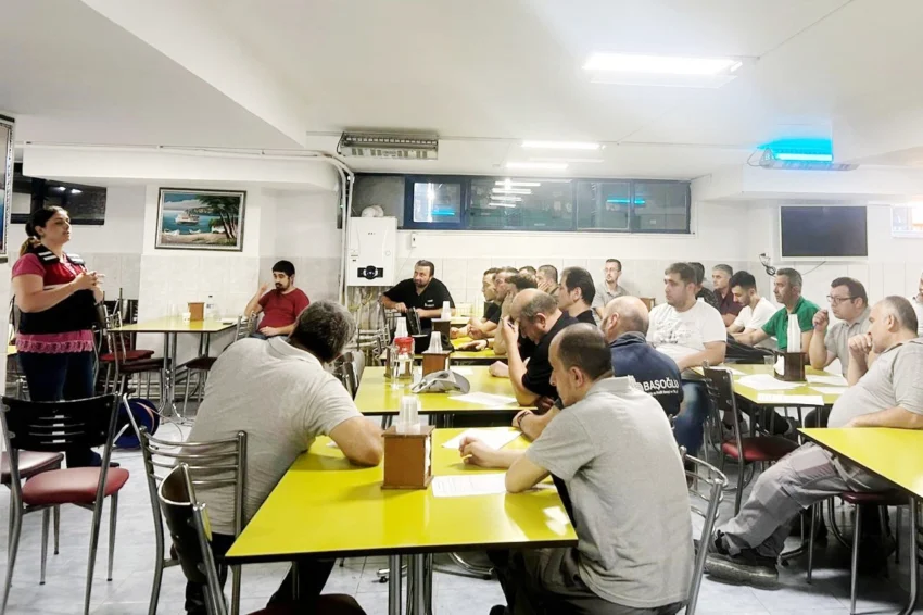 Başoğlu Kablo personeli ‘Kadına El Kalkamaz’ dedi