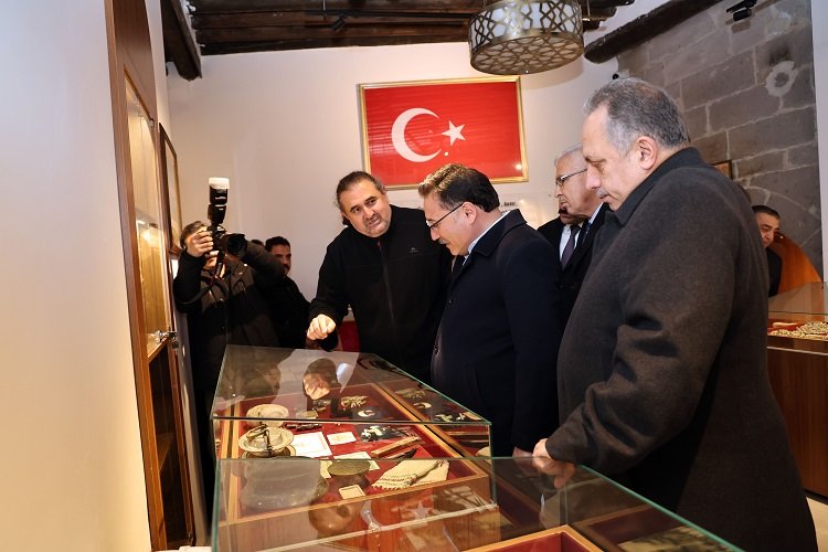 Kayseri Talas’ta anlamlı 100’üncü yıl sergisi