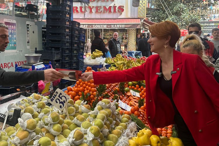 İstanbul Fatih’te Zafer Partisi adayı halkına ses oluyor