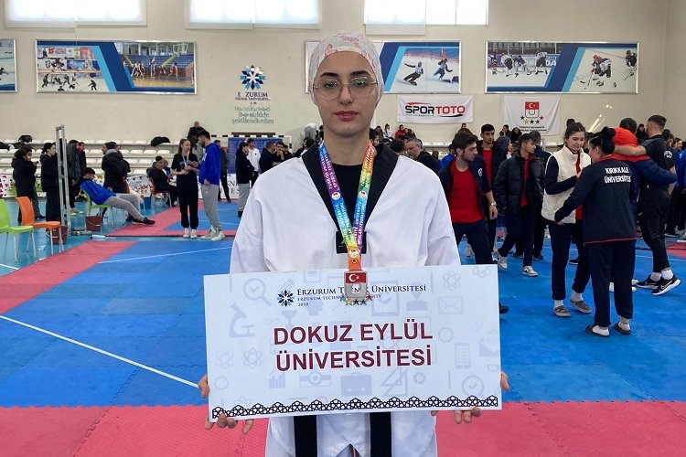 DEÜ’LÜ tekvandocudan Türkiye Şampiyonası başarısı