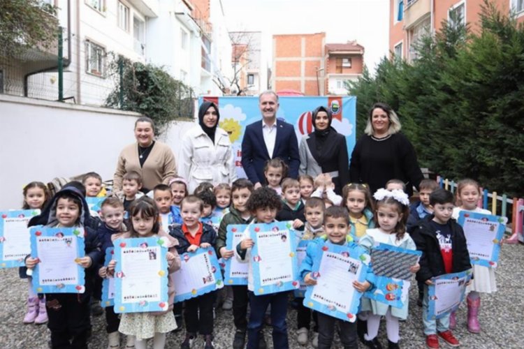 Bursa İnegöl’de miniklerin karne sevinci