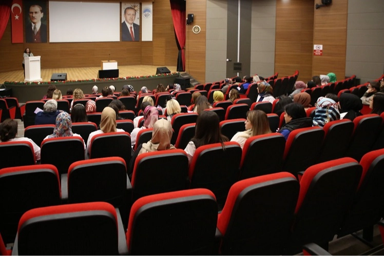 Kayseri Melikgazi’den ‘meme kanseri’ farkındalığı eğitimi