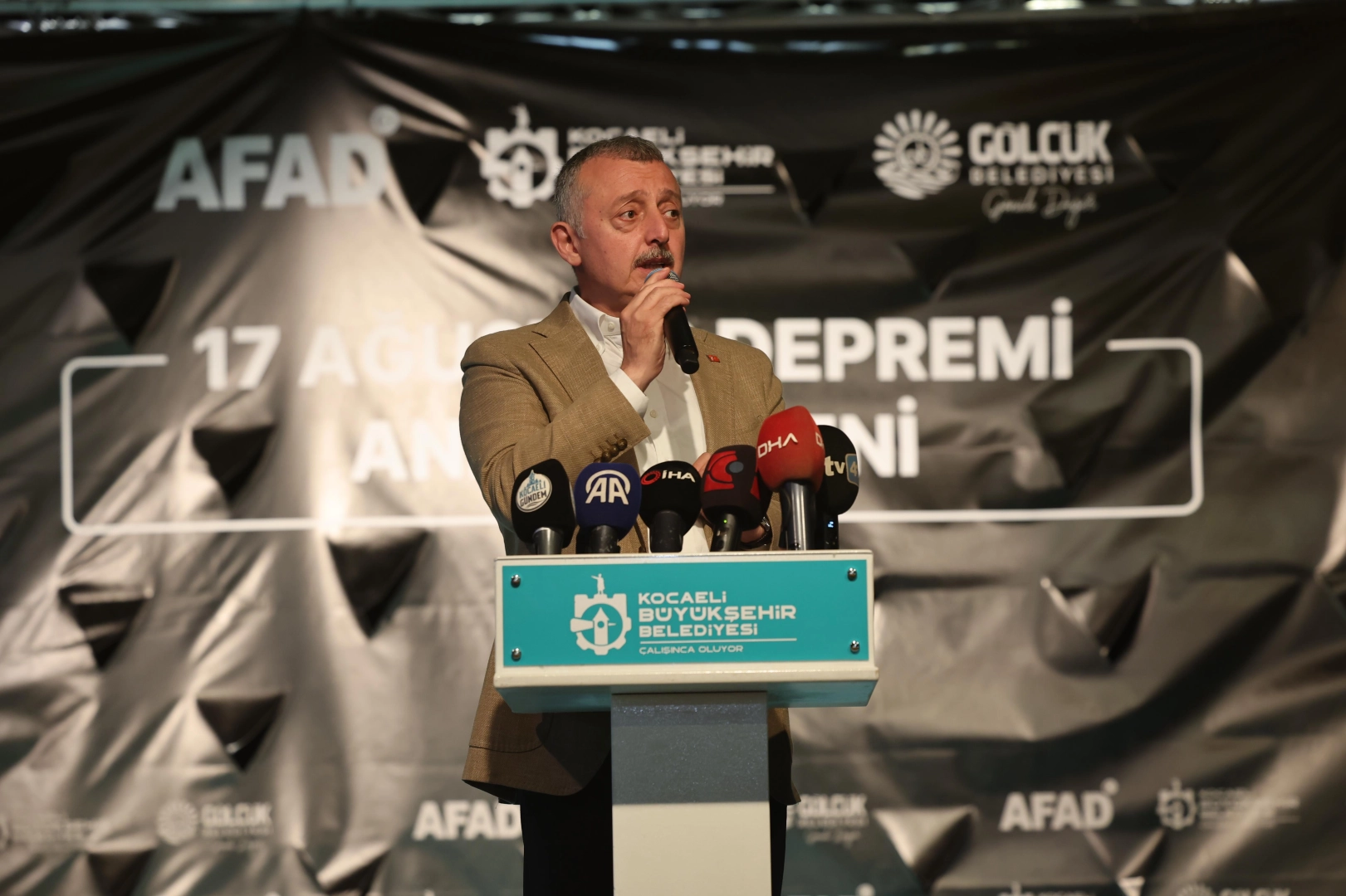 Kocaeli’de 17 Ağustos deprem şehitleri anıldı