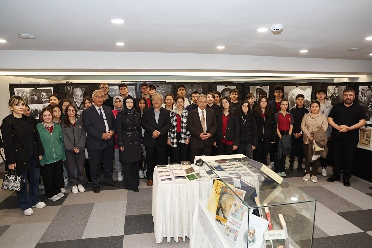 Kayseri Talas’tan Necip Fazıl’a saygı duruşu