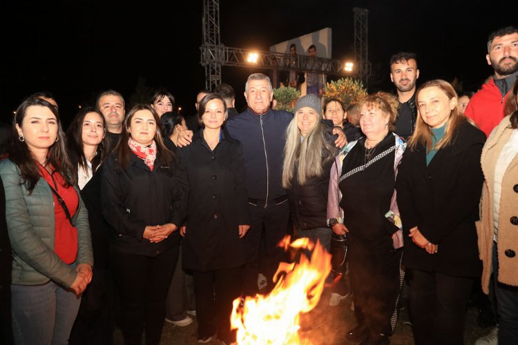 İzmir Güzelbahçe’de ‘Denizler’ türkülerle anıldı