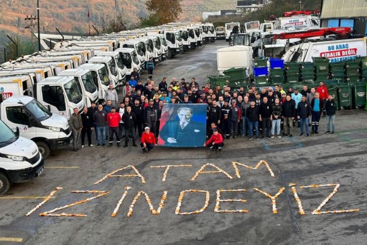 İzmit’te emekçilerden eldivenlerle ‘Atam İzindeyiz’