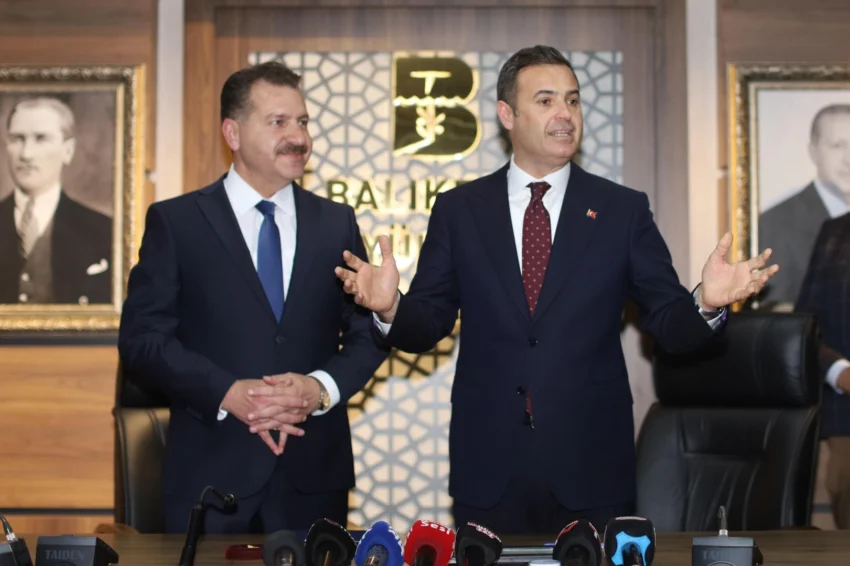 Balıkesir’de sert tartışma! Ahmet Akın: Ne yaptınız oğlum bu paraları?