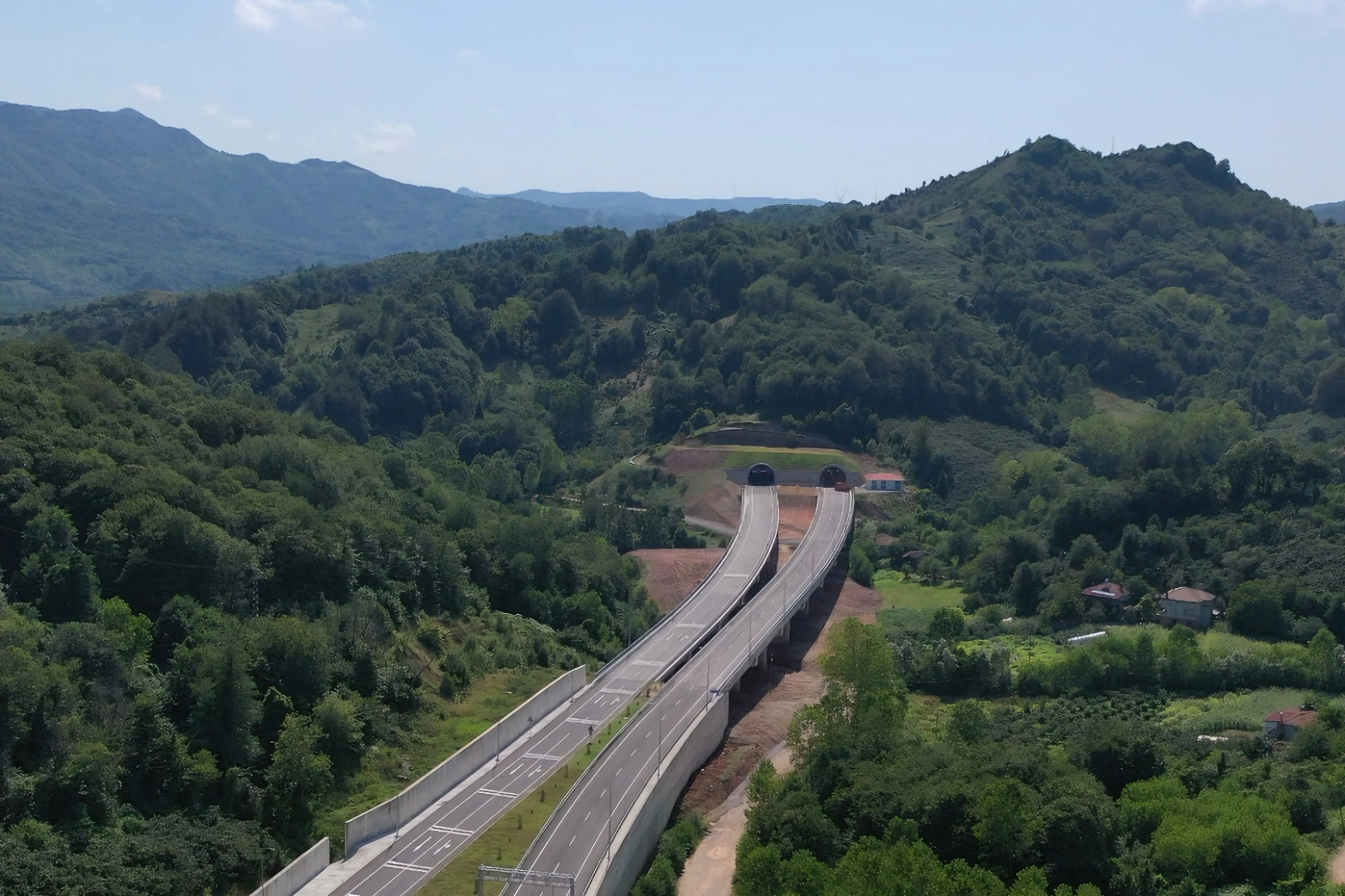 Ekolojik köprüler geliyor… 96,7 milyon fidan toprakla buluştu