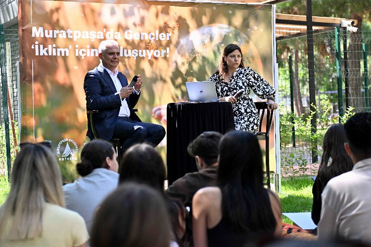 Antalya Muratpaşa’da genç söyleşi