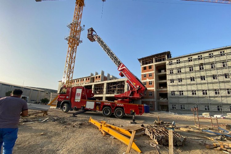 Manisa’da 33 metre yükseklikte kurtarma