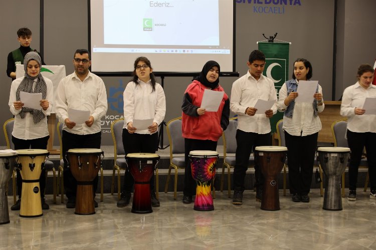Kocaeli’de özel çocuklardan Yeşilay’a engelsiz nağmeler