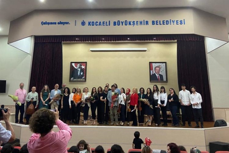 Kocaeli’de konservatuvardan mezuniyet sevinci