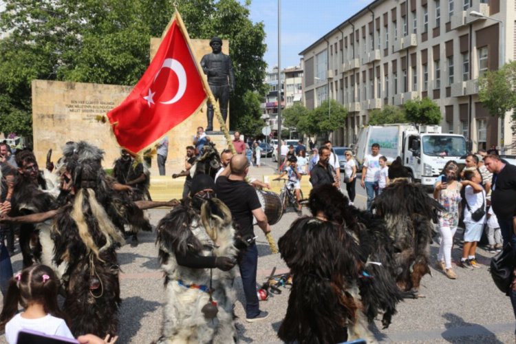 Tütütabaklar, Balıkesir’deki kutlamalara damga vurdu