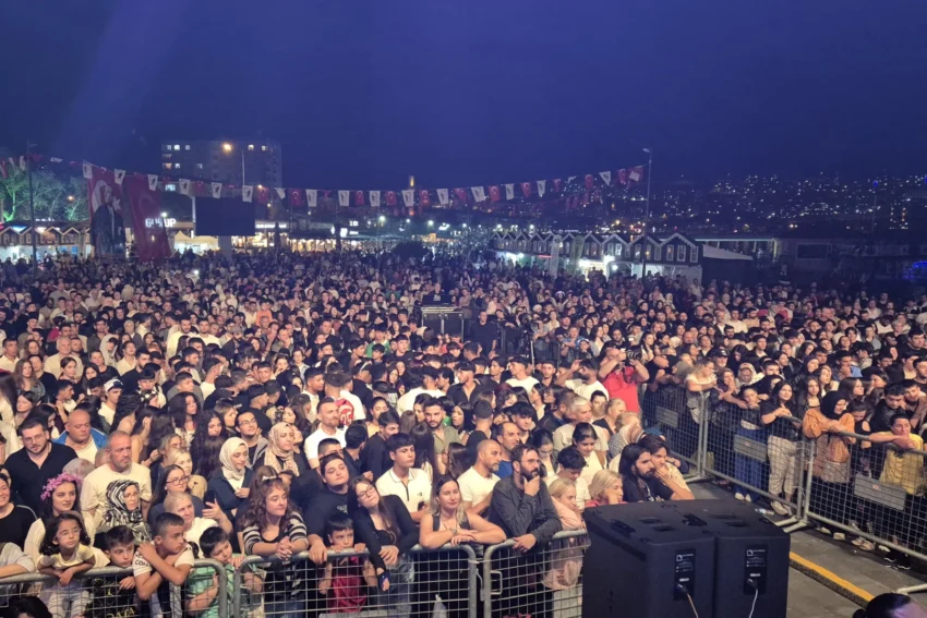 Gemlik Zeytini Festivali’ne coşkulu dolu final