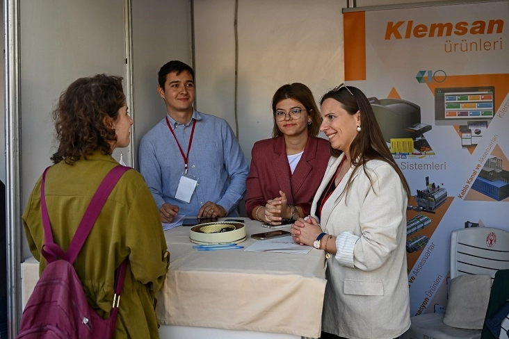 İzmir Bornova’dan ‘Altın Bilezik’