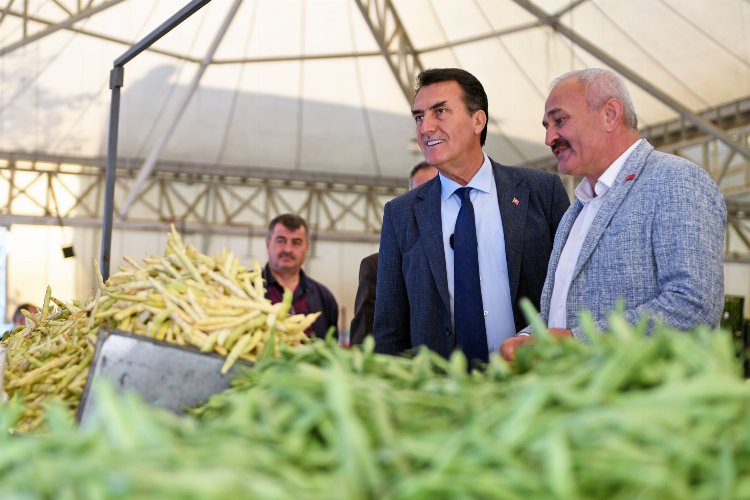 Bursa Osmangazi’de Başkan Dündar, pazarcı esnafla buluştu