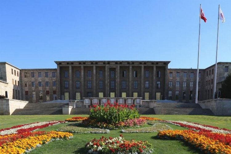 TBMM’nin çalışma süresi uzatıldı