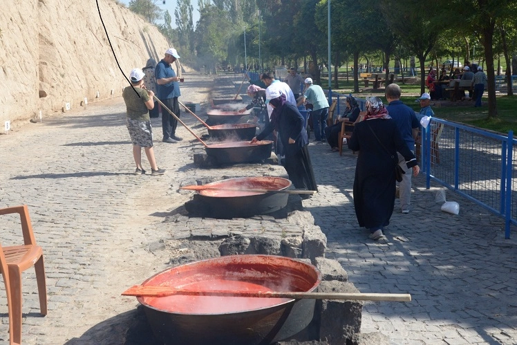 Kayseri Melikgazi’de salça günleri başlıyor