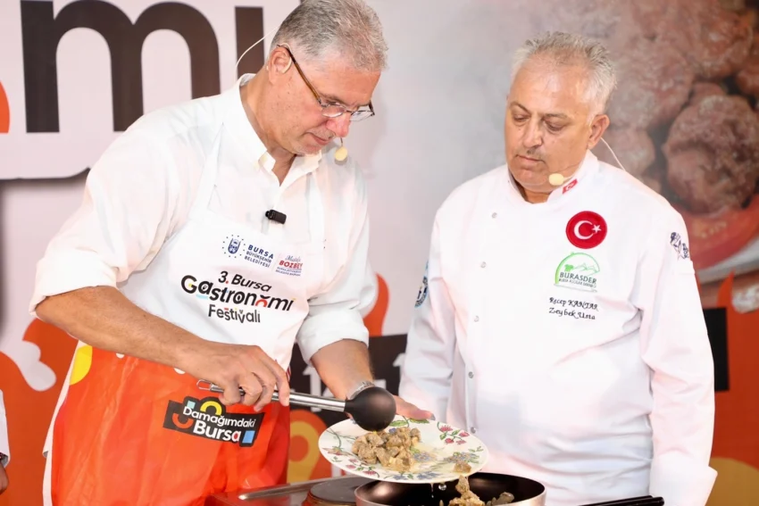 Mudanya’da Başkan Dalgıç ‘Girit usulü etli enginar’ yaptı