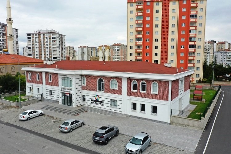 Kayseri Kocasinan’a hayırseverden Kur’an kursu