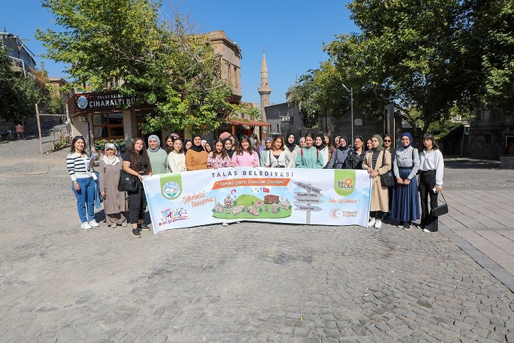 Kayseri Talas’tan yeni öğrencilere oryantasyon