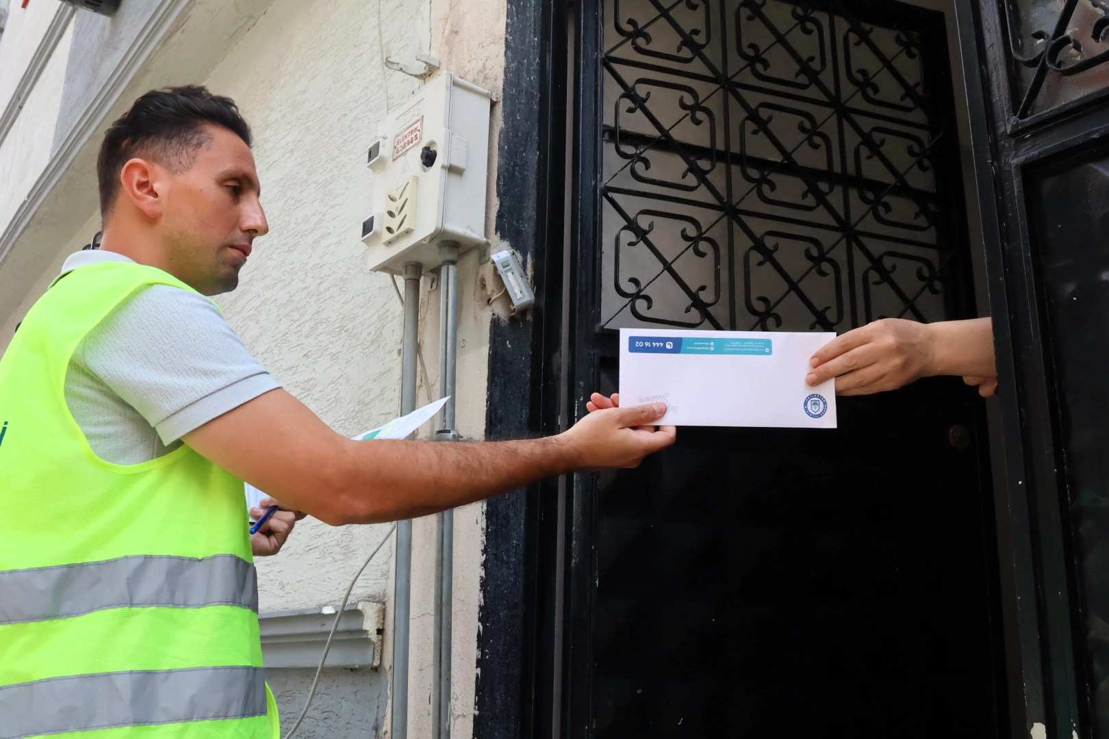 Yıldırım’da hem esnafa hem aileye destek