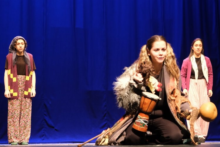 Bursa Devlet Tiyatrosu’nda gençlerin 27 Mart heyecanı