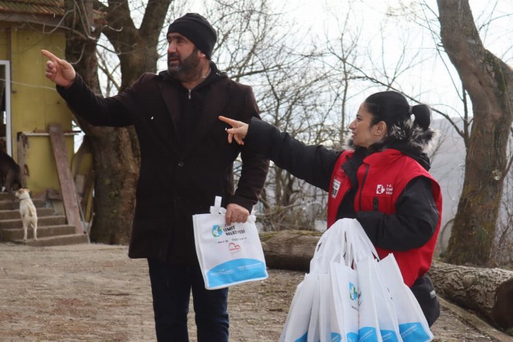 İzmit’in Çınar ekibi köyleri karış karış geziyor